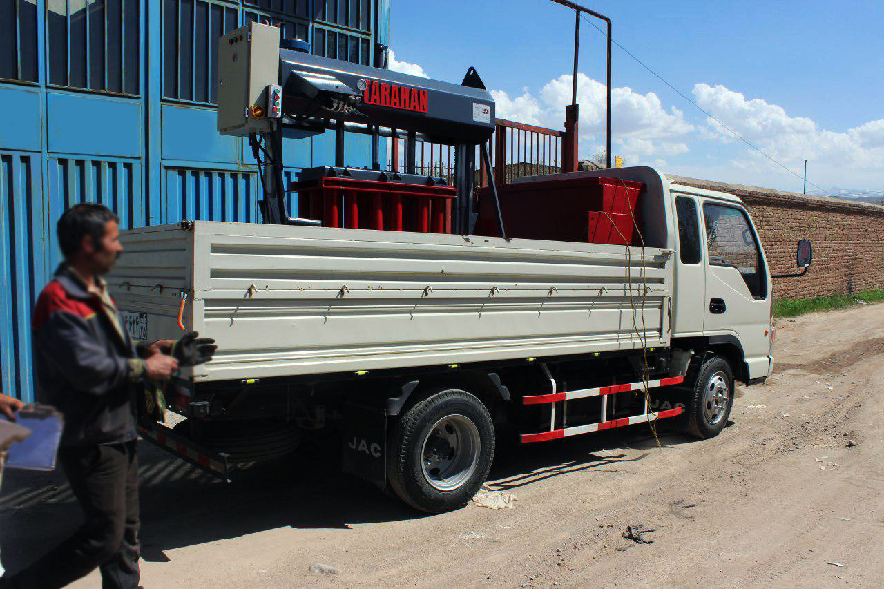 Semi-Hydraulic Curb Stone Machine – M.KC Model