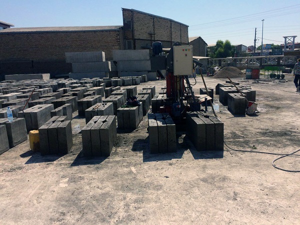 Semi-Hydraulic Curb Stone Machine – M.KC Model