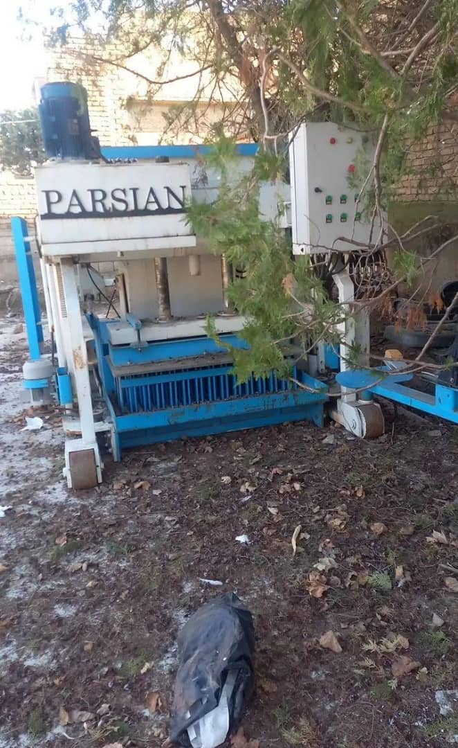 دستگاه بلوک زن دست دوم هیدرولیک سیار با قابلیت تولید جدول و فلاورباکس