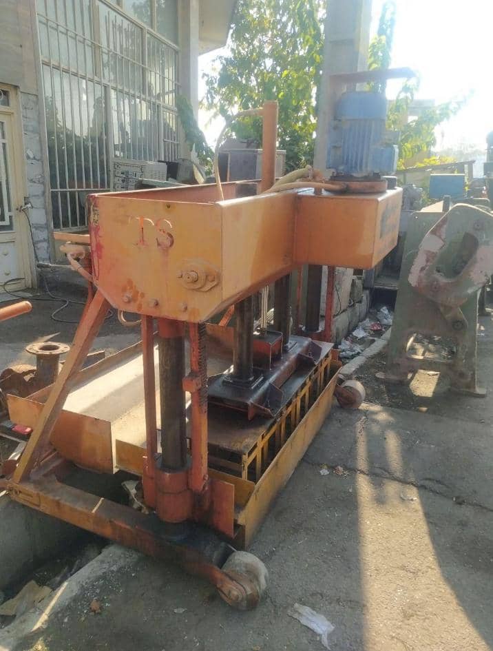 دستگاه بلوک زن دست دوم طلایی اصفهان در حد نو