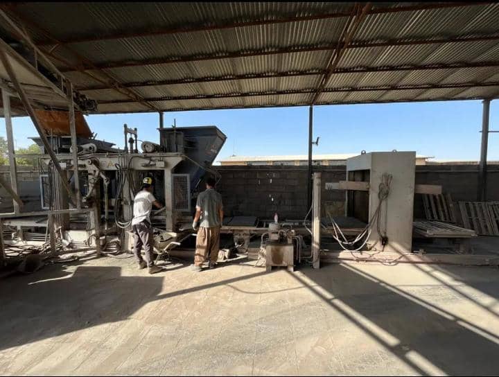 دستگاه تولید کف پوش و قطعات بتنی کارکرده