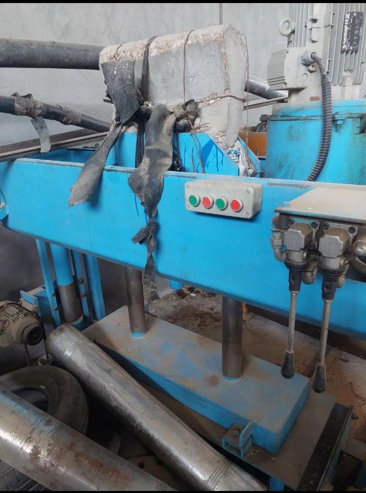 فروش دستگاه بلوک زن نیمه اتومات