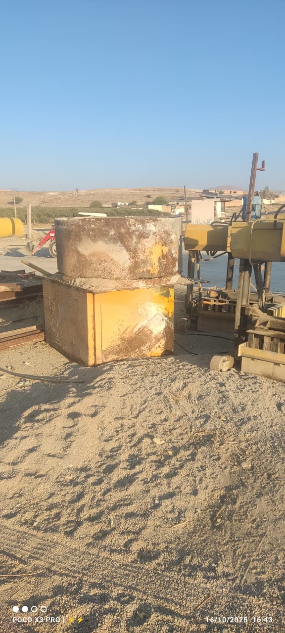 دستگاه بلوک زن به همراه میکسر قالب و بونکر سیمان